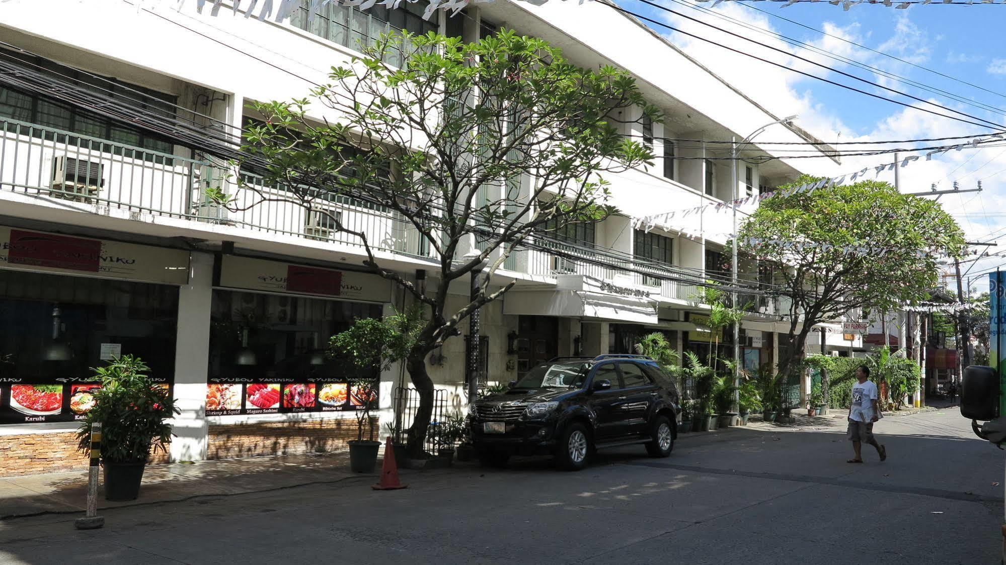 Adriatico Arms Hotel Manila Exterior photo